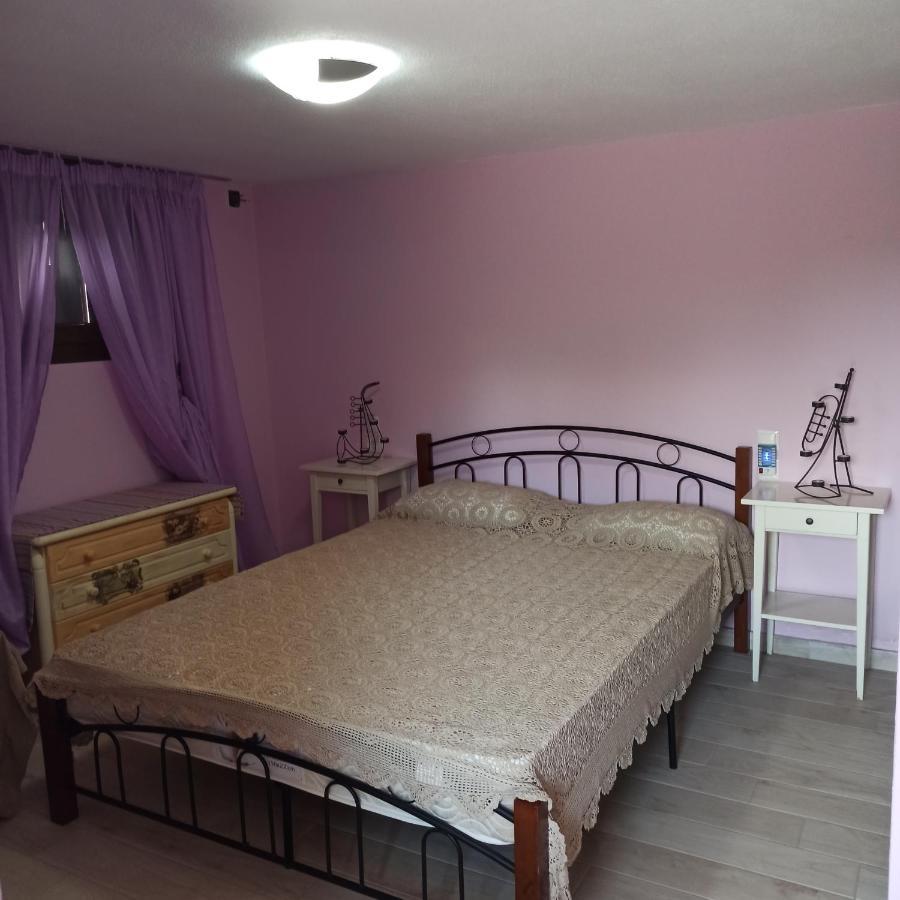 Εξοχική Κατοικία - Cottage Τίνα Líri エクステリア 写真