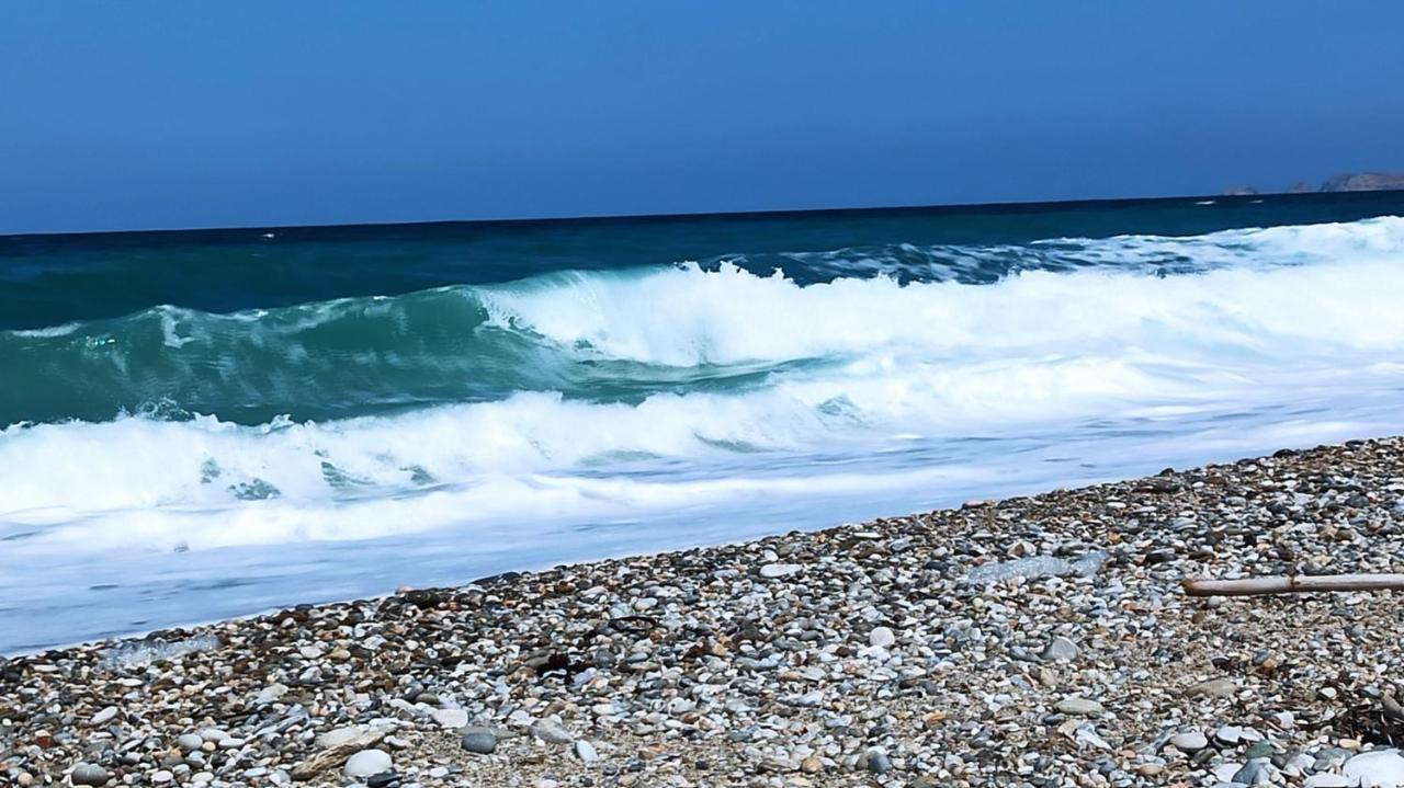 Εξοχική Κατοικία - Cottage Τίνα Líri エクステリア 写真
