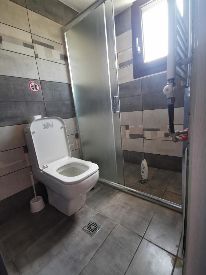 Εξοχική Κατοικία - Cottage Τίνα Líri エクステリア 写真